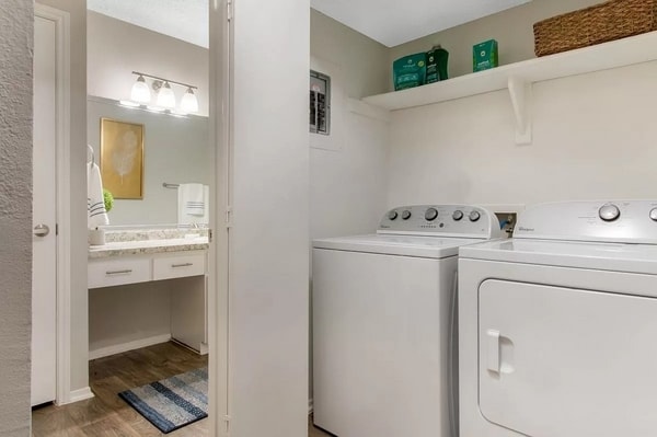 City Summit Apartments