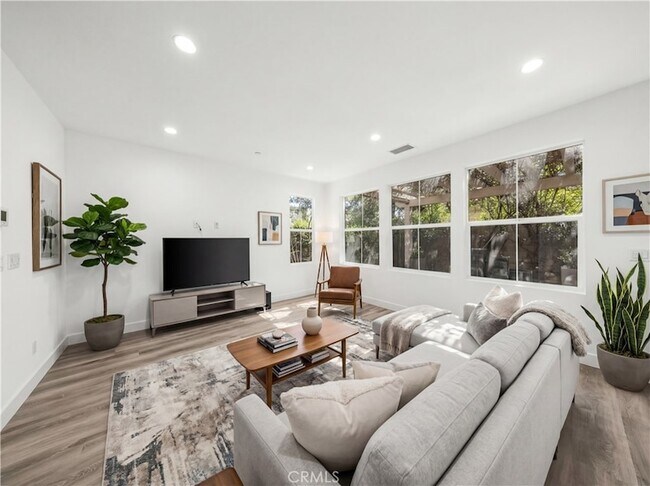 Photo - 83 Waterleaf