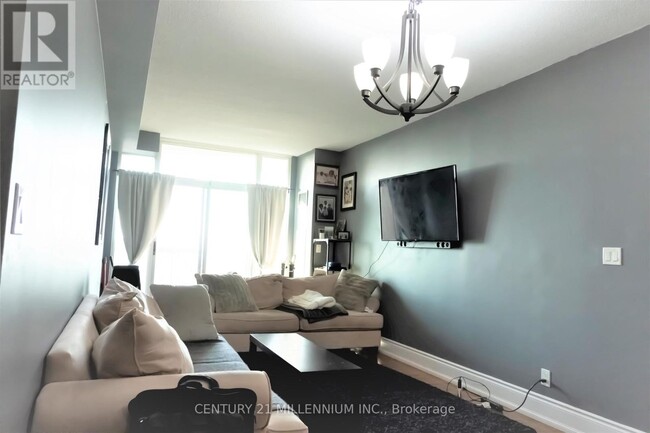 Photo - 1359 Rathburn Rd E Unit 1014