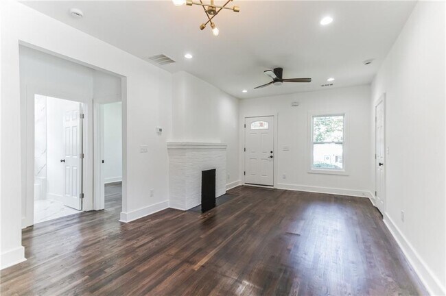 Photo - 1252 Epworth St SW