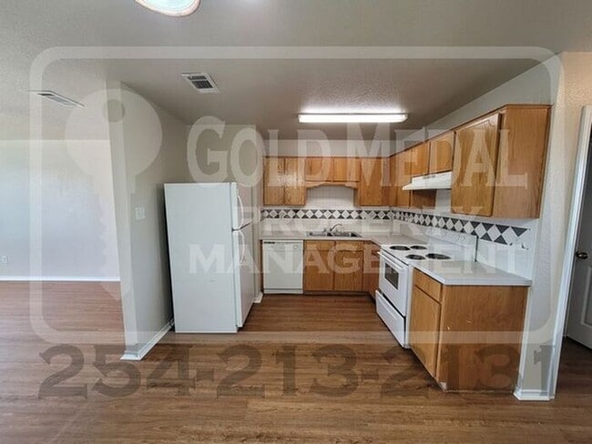Photo - 106 Lark St