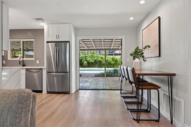 Photo - 4412 Dovemeadow Dr