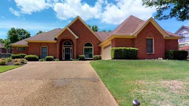 Photo - 605 Alexandria Dr