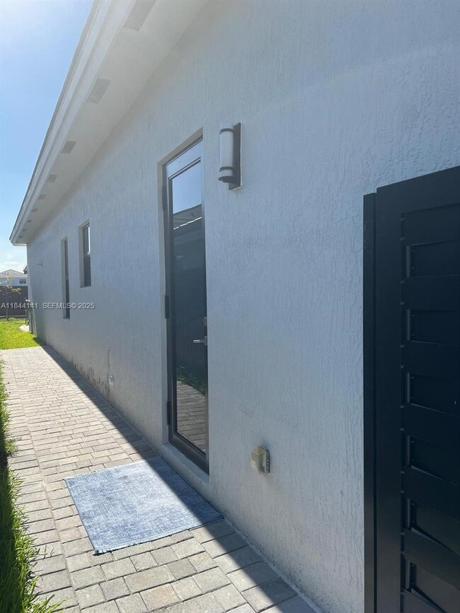 Photo - 1840 SW 144th Ave Unit Apt