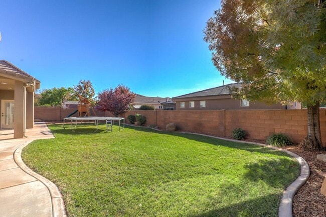 Photo - Pet Friendly! Beautifully Designed 5 Bedroom Home. 6 Month Lease!