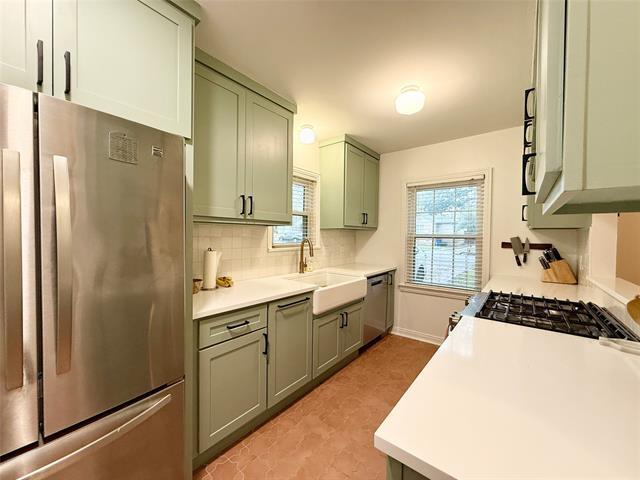 Photo - 2638 Ivandell Ave