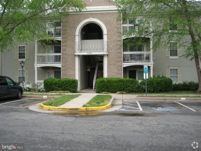 Building Photo - 5708 Olde Mill Ct Unit 129 Rental