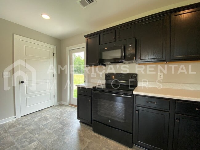 Photo - Home for Rent in Talladega, AL!!! Coming Soon!