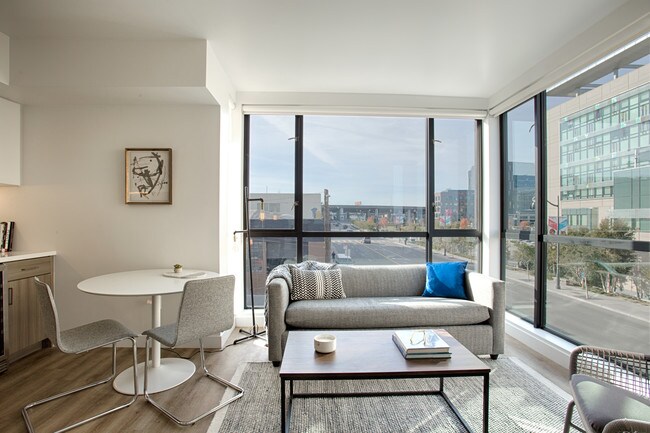 Photo - The Mariposa