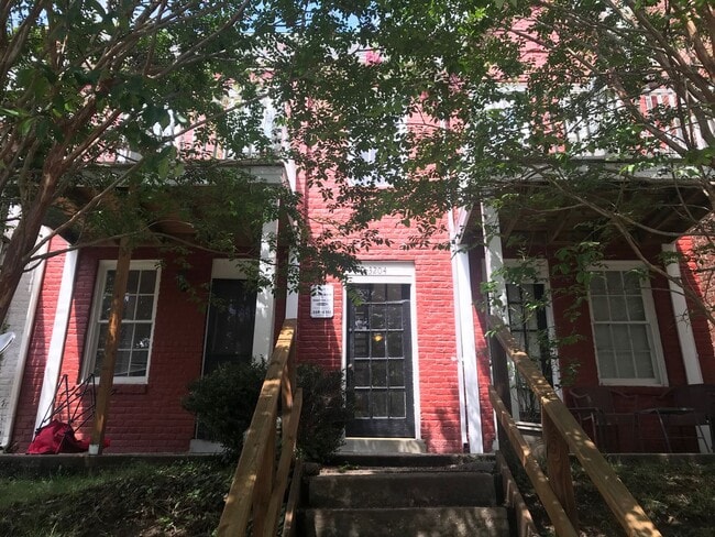 Building Photo - 3204 Hanover Ave Unit #4