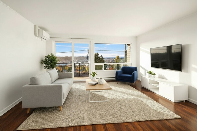 Building Photo - 303 N 44th St Unit #304