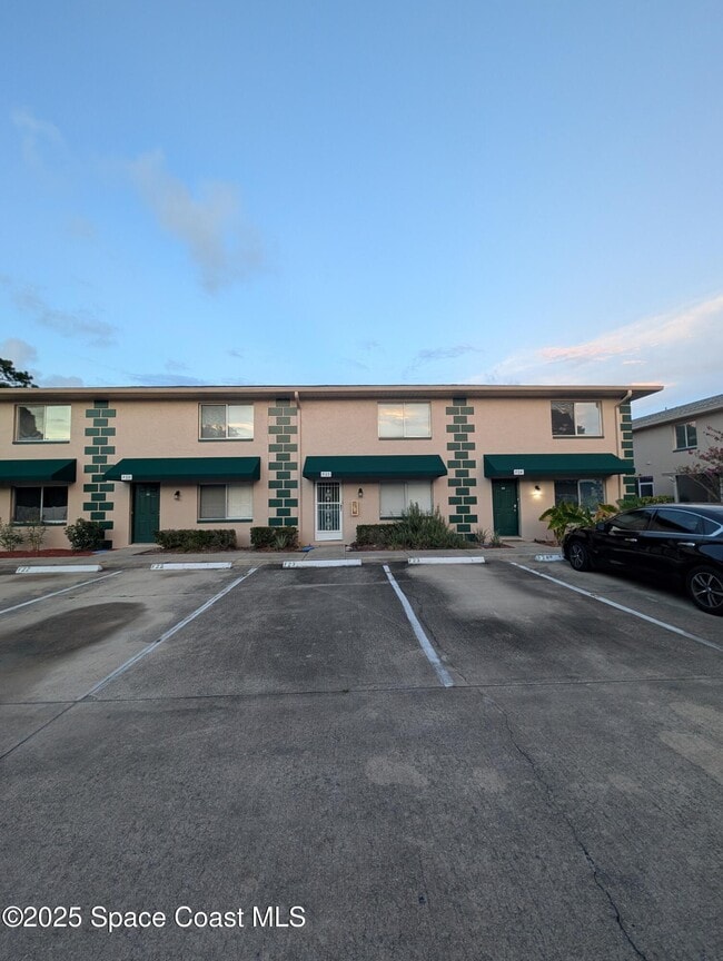 Building Photo - 1880 Murrell Rd Rental