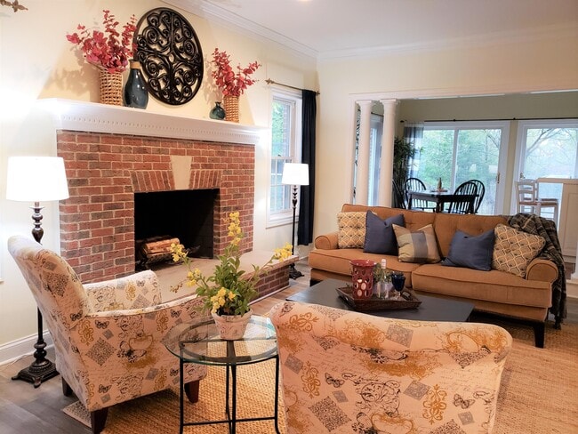 Photo - W280N1690 Golf View Dr