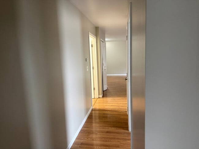 Photo - 206 S Springfield St