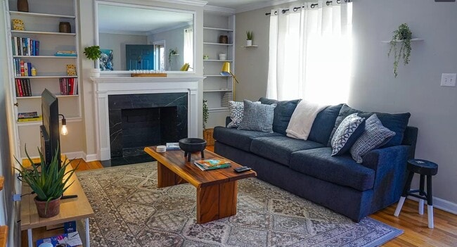 Photo - 1744 E Broad St Townhome