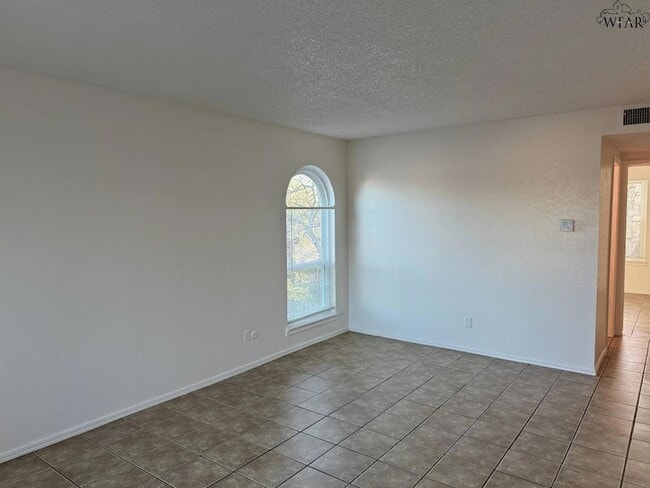 Photo - 1611 Bell St