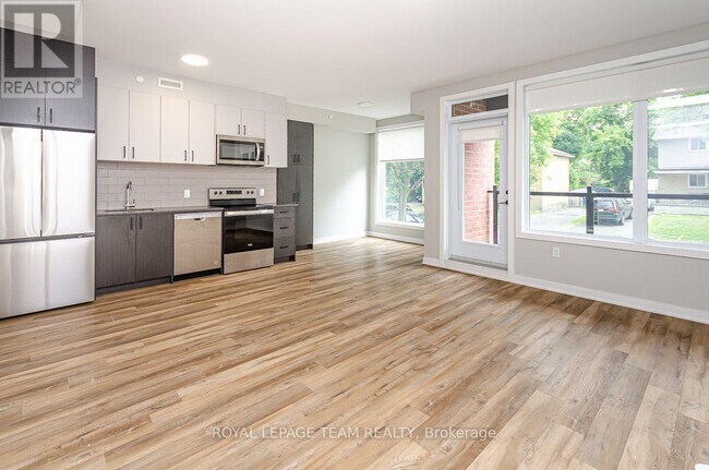 Photo - 1291 Summerville Ave Unité 202