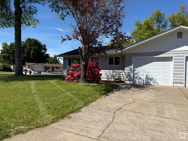 Building Photo - 3625 Bardell Ave Rental