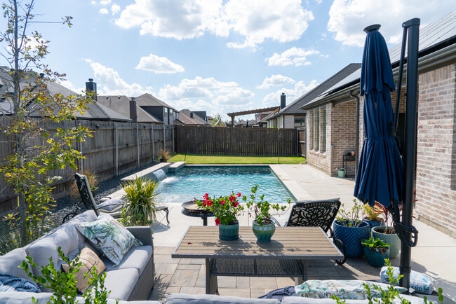 Photo - 198 Western Way