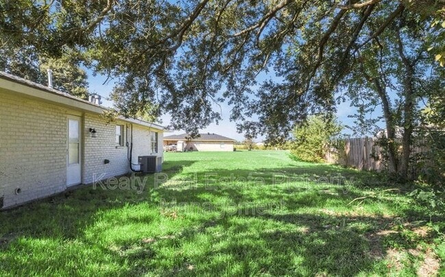 Photo - 1842 Grace Pete St