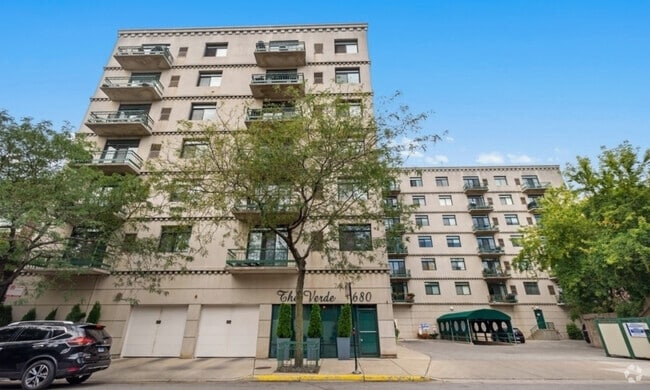 Building Photo - 680 N Green St Unit 611 Rental