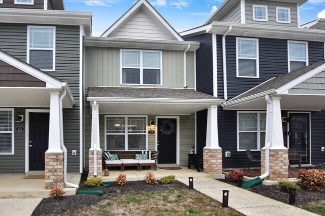 Building Photo - Pet Friendly Two Bedroom!