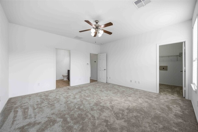 Building Photo - 5803 Camelia Evergreen Ln