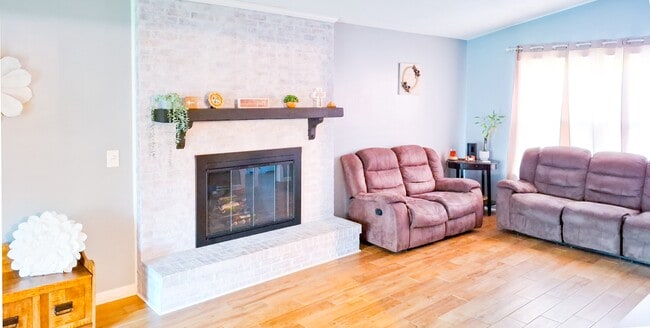 Photo - 403 Antler Dr