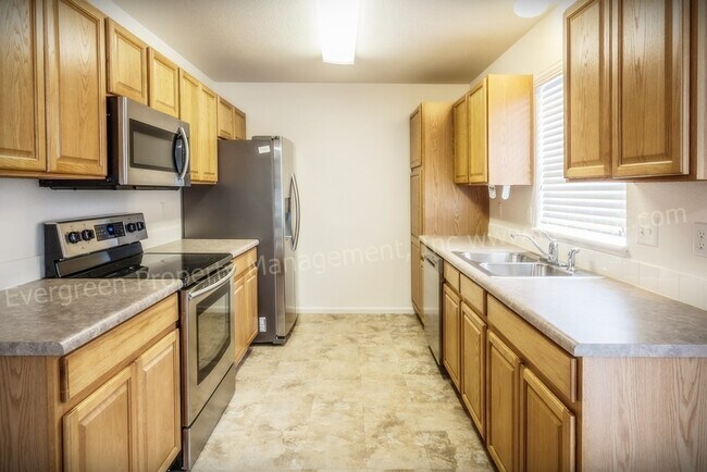 Photo - 802 Waterglen Dr