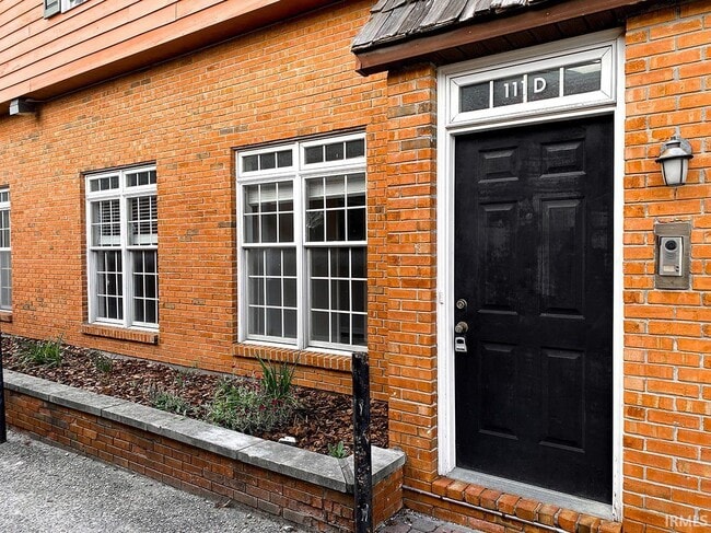 Photo - 111 E 6th St Unit D