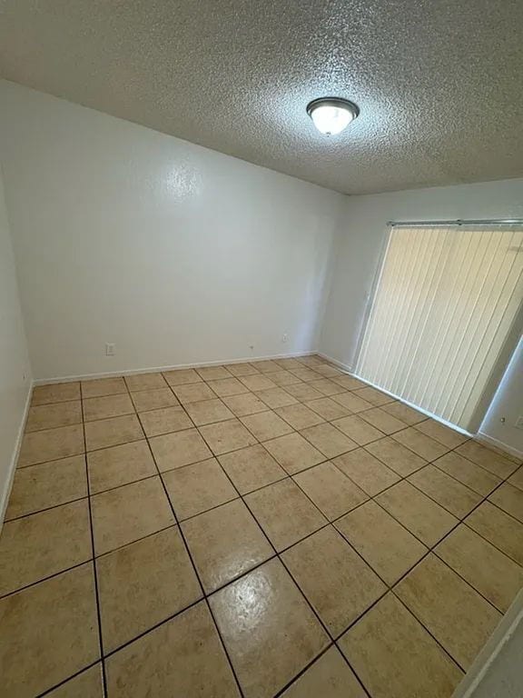 Building Photo - 2553 Glen- 2bd 1 bath