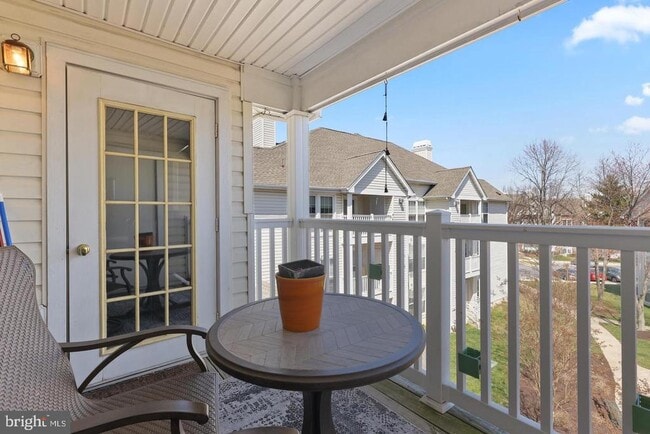 Photo - 5960 Millrace Ct Unit B301