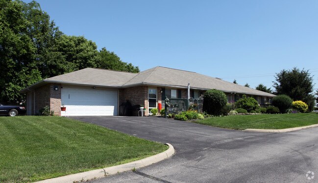 Chartwell Apartments - Chartwell Apartments