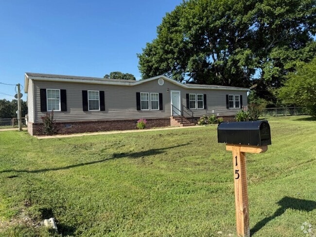 Building Photo - 3 Bed / 2 Bath Home in Desha