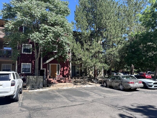 Building Photo - 2902 Shadow Creek Dr Unit 204