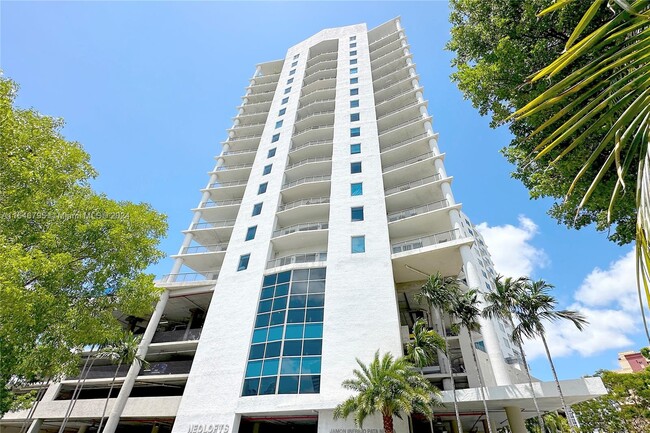 Photo - 10 SW South River Dr Condominio Unidad 1615