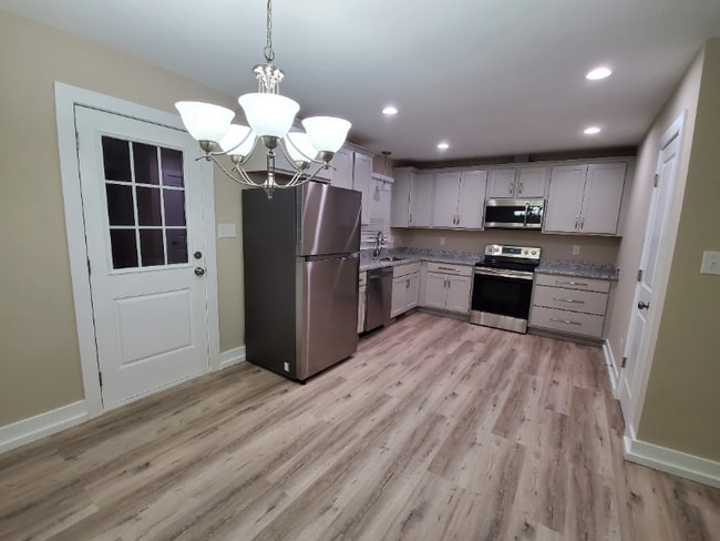 Photo - 83 E Boxley Dr