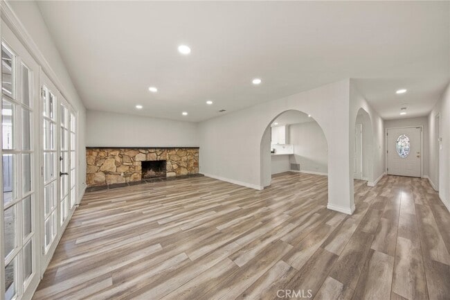 Photo - 13201 De Foe Ave