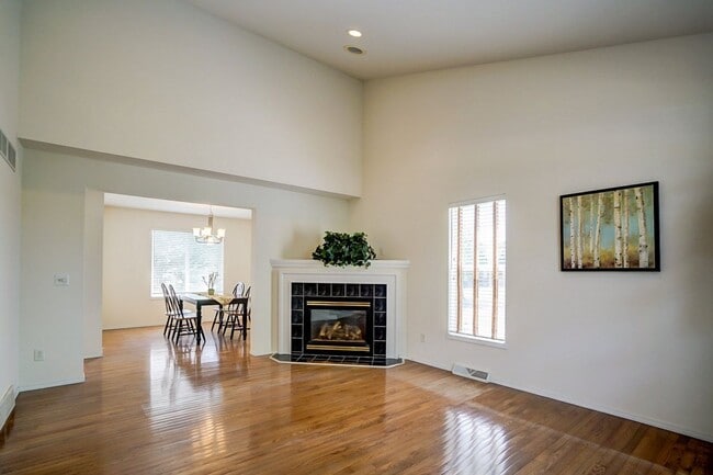 Photo - 1237 Jasmine Dr