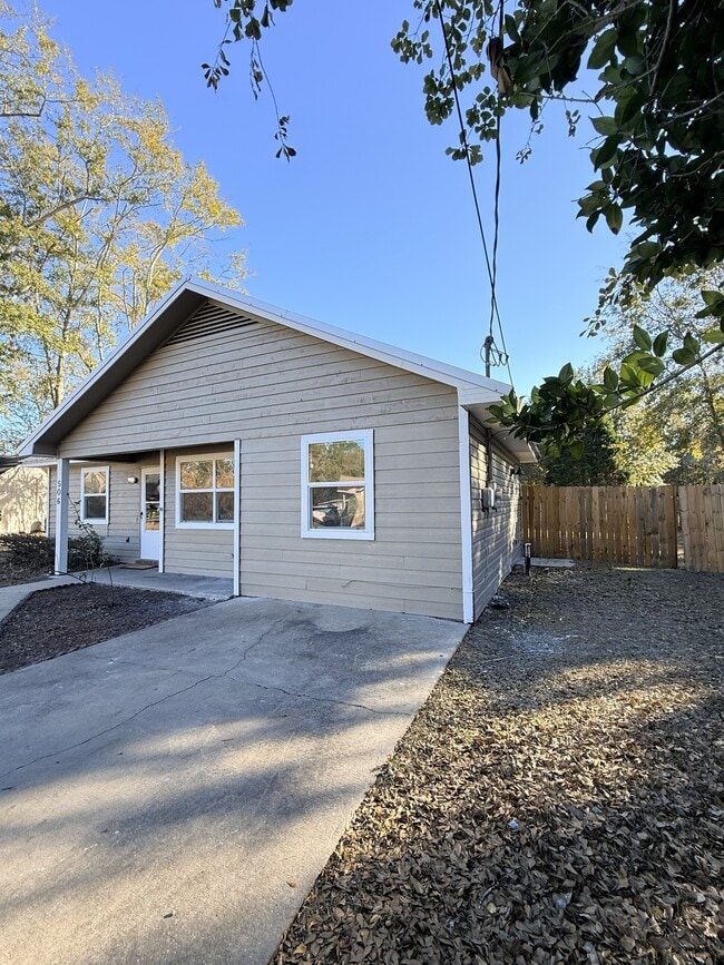 Photo - 506 Idlewood Cir