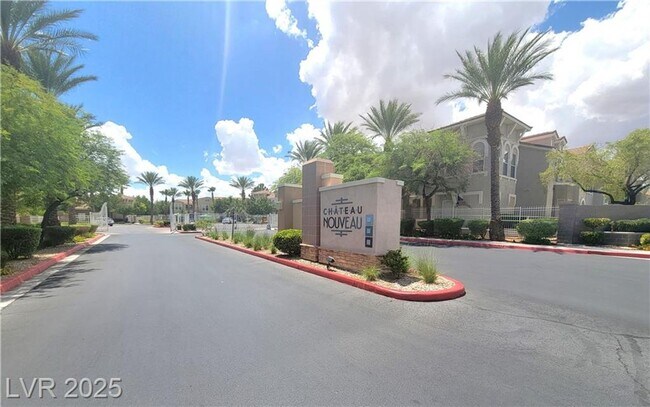 Photo - POPULAR FLOORPLAN IN A DESIREABLE GATED CO...