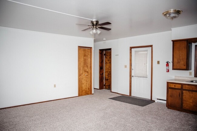 Photo - 45 E Willow St