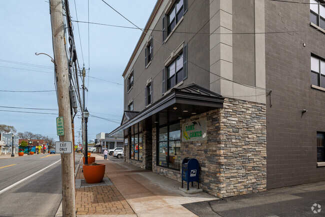 201 S Main St North Syracuse, NY 13212-3122 - Village Commons Apartments