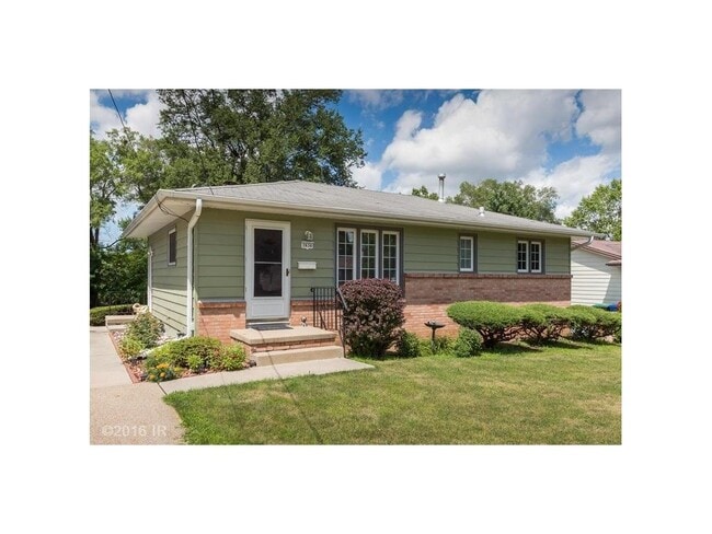 Building Photo - 2636 Wedgewood Rd