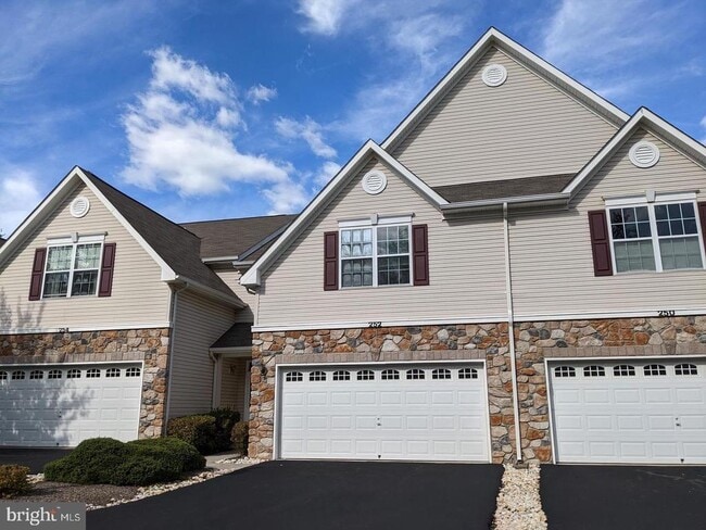 252 Brinley Dr