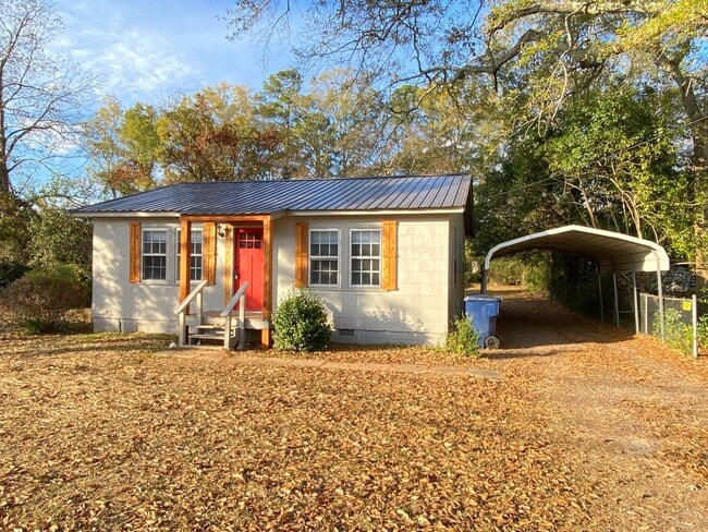 Building Photo - 202 Francis St W