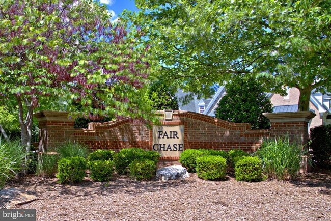 Photo - 4600 Carisbrooke Ln