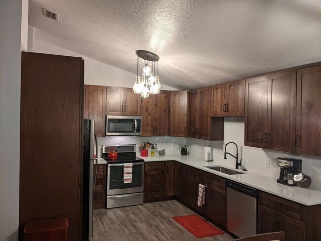 Photo - 4854 Lark Dr