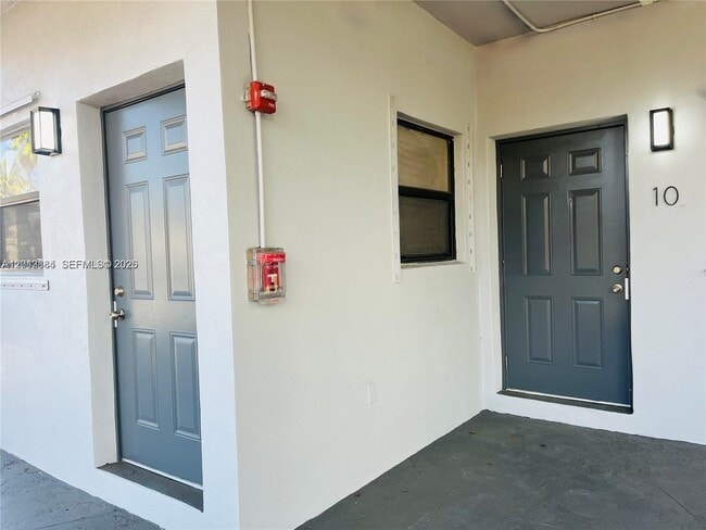 Photo - 13390 NE 6th Ave Unit 10