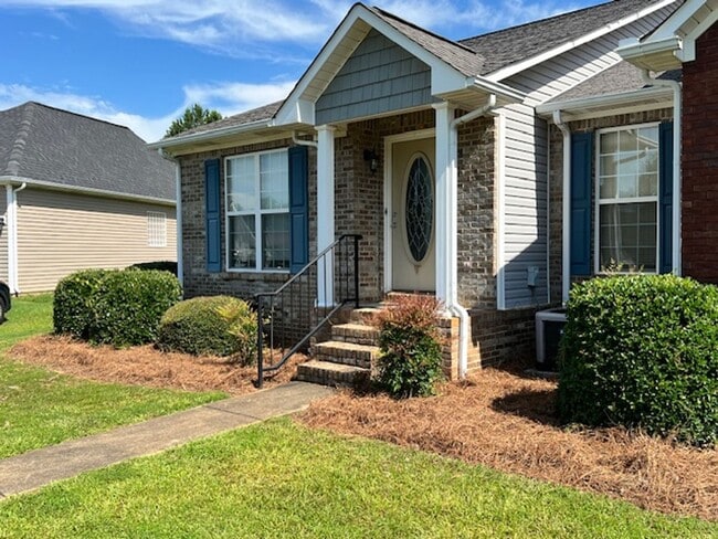 Photo - 1488 Bailee Way SW House
